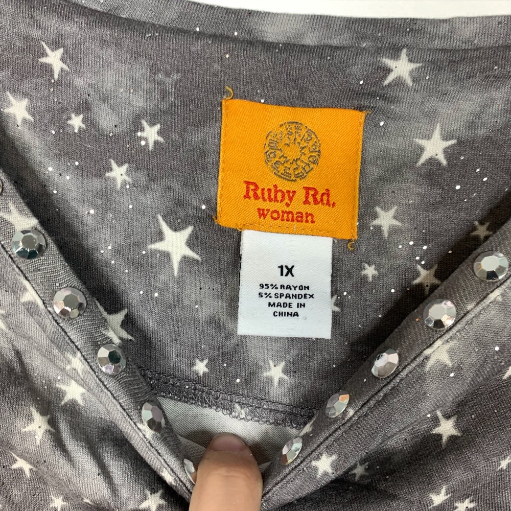 Ruby Rd. sparkle star pattern blouse - Picture 2 of 7